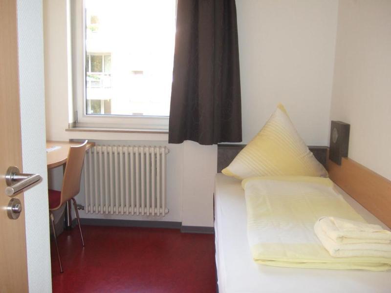 Djh Jugendgaestehaus Adolph Kolping Dortmund Ngoại thất bức ảnh
